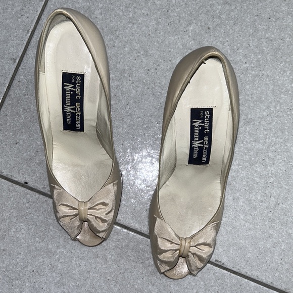 VINTAGE HEELS - Picture 3 of 9